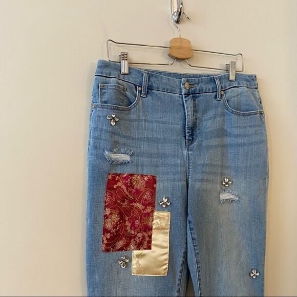 CHICO’S So Slimming Patchwork Embellished Girlfriend Ankle Jeans - Picture 5 of 11